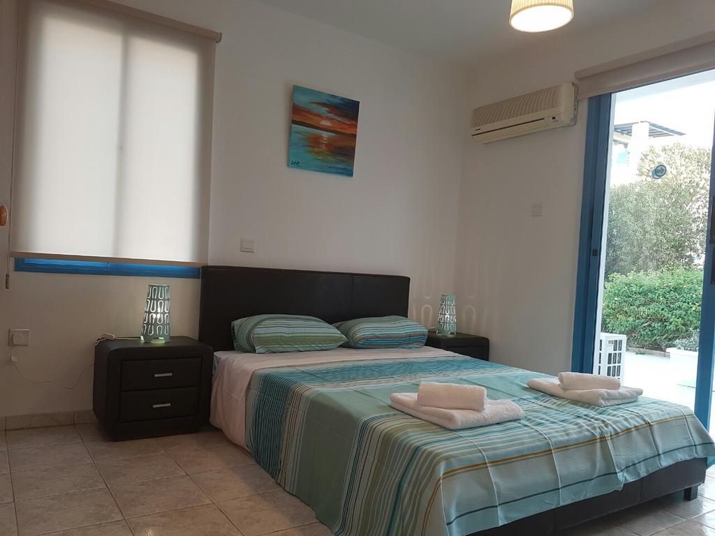 Ocean Blue Apartments Pafos Zewnętrze zdjęcie